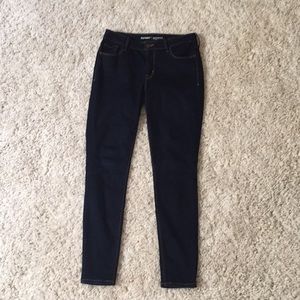 Dark wash skinny jeans Size 8